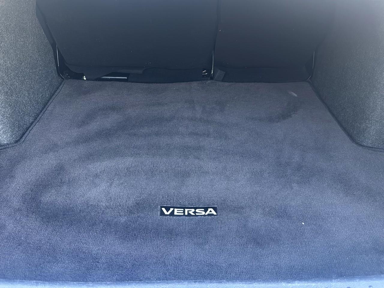 Nissan Versa SV 2023