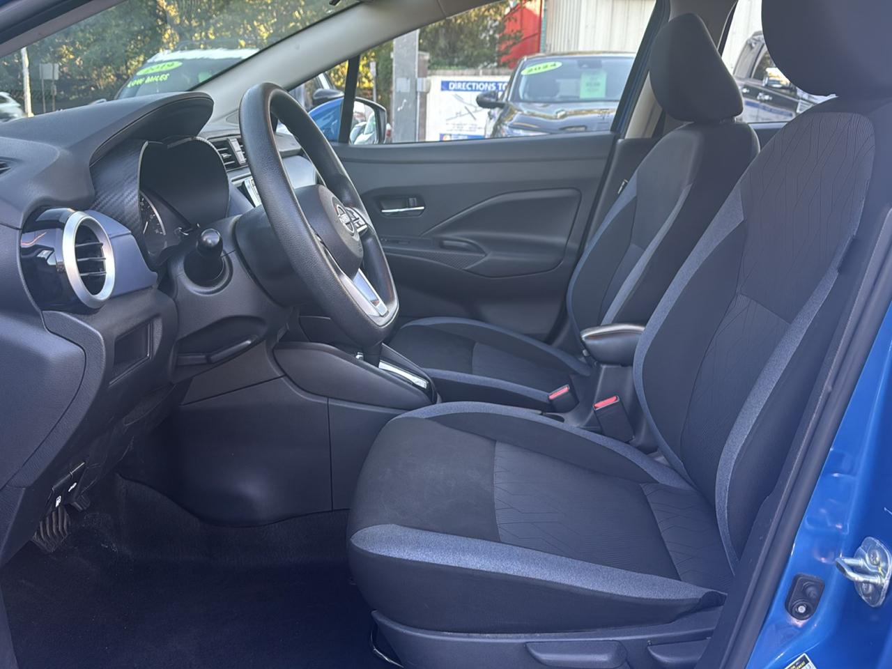 Nissan Versa SV 2023