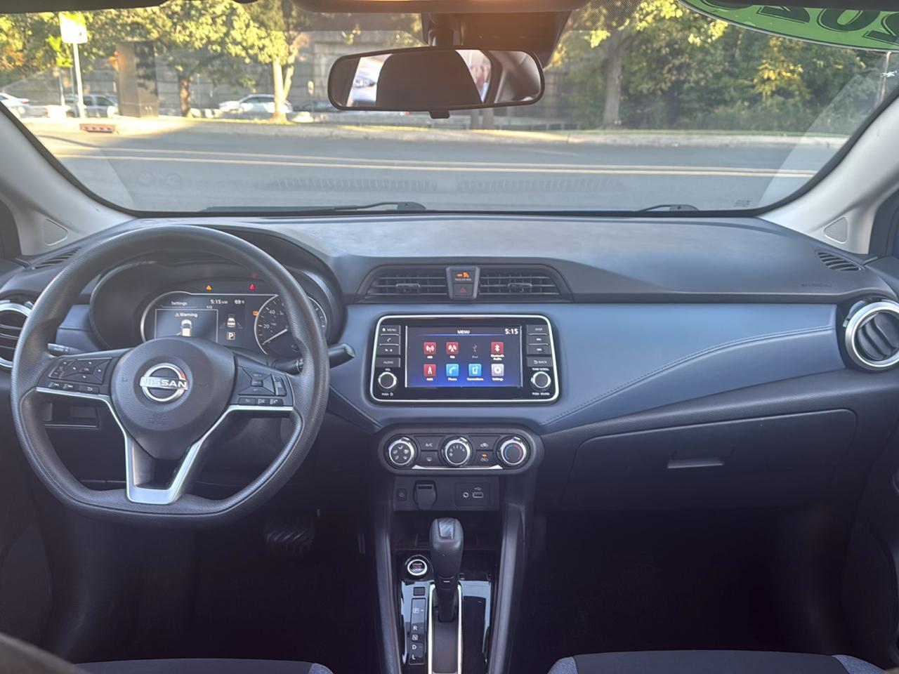 Nissan Versa SV 2023