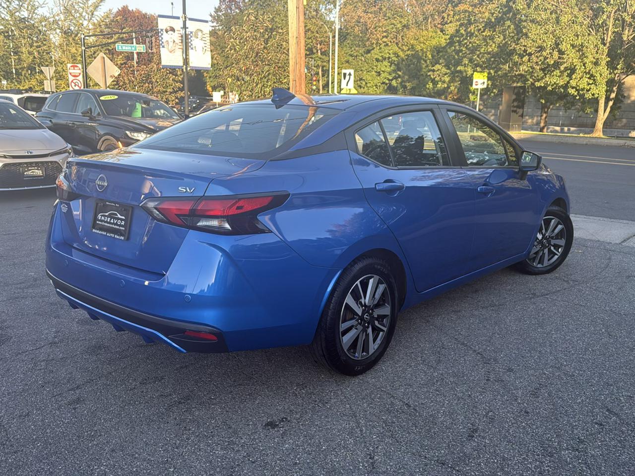 Nissan Versa SV 2023