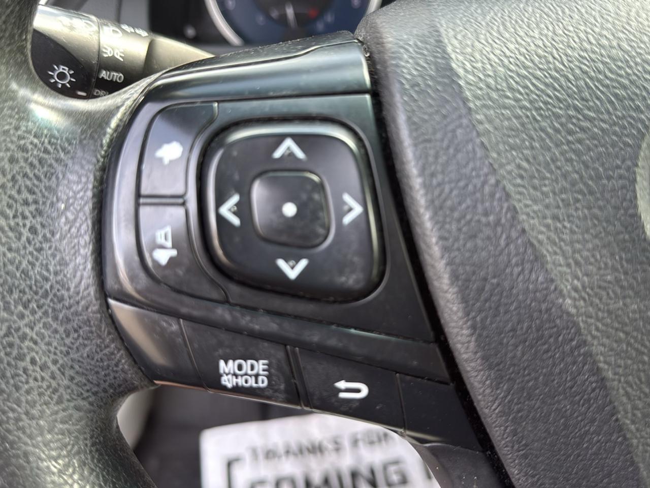 Toyota Camry 4dr Sdn LE Auto 2017