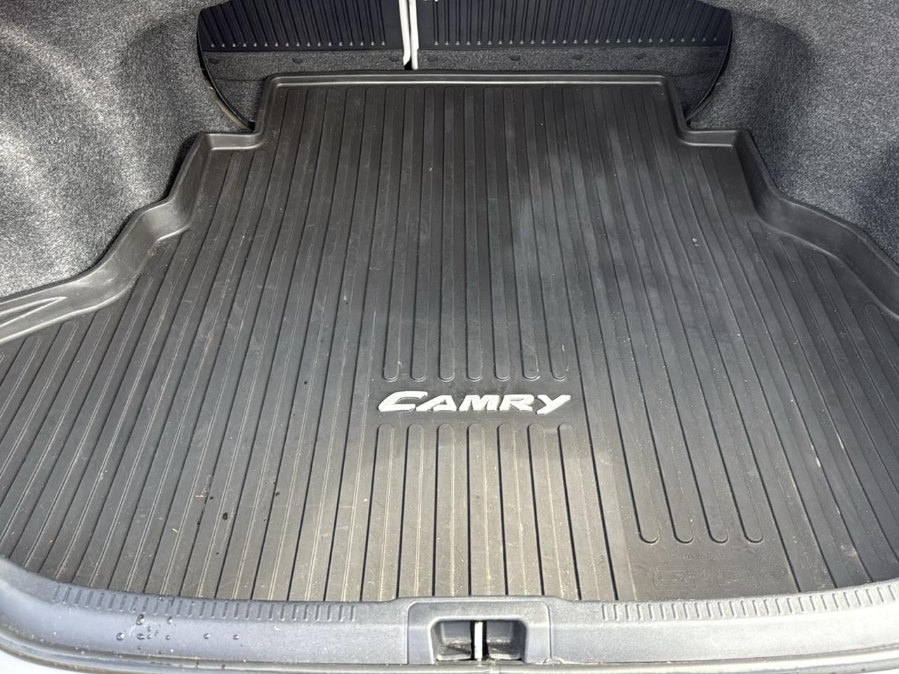 Toyota Camry 4dr Sdn LE Auto 2017