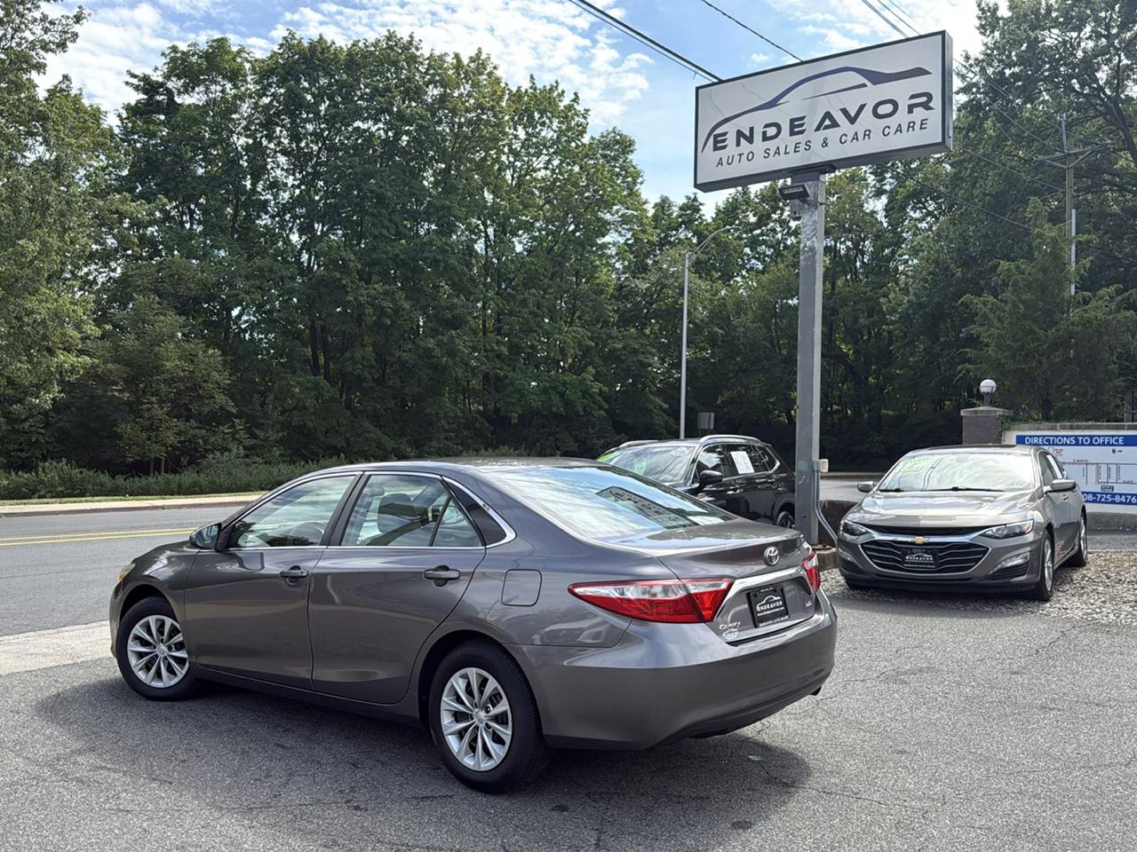 Toyota Camry 4dr Sdn LE Auto 2017