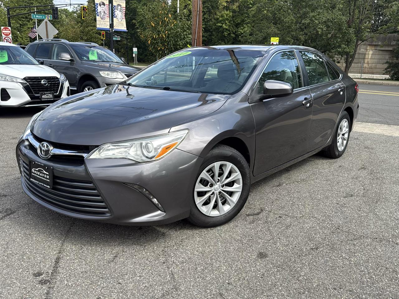 Toyota Camry 4dr Sdn LE Auto 2017
