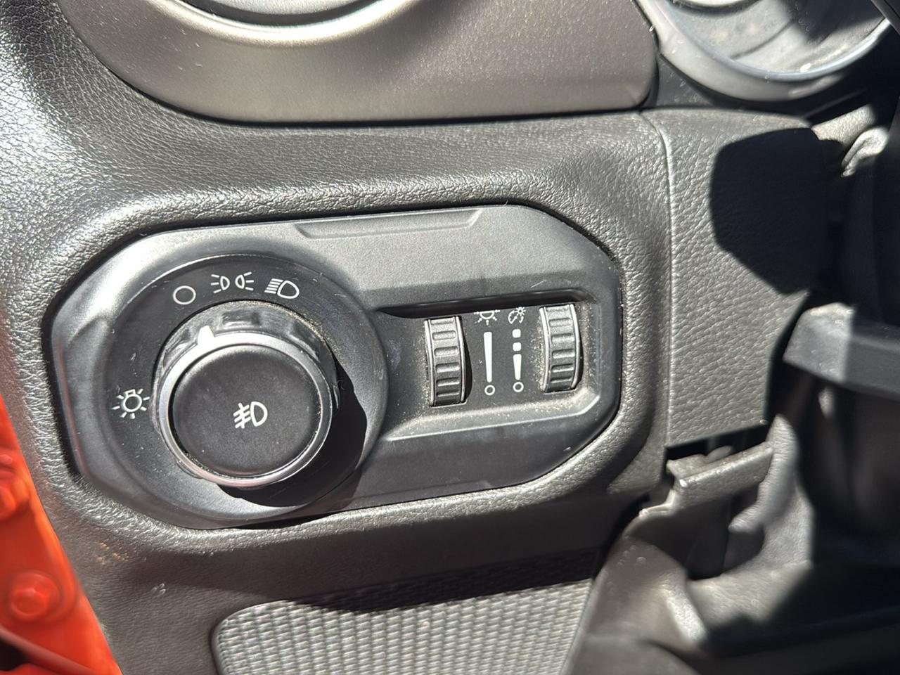 Jeep Wrangler Unlimited Sport 2018