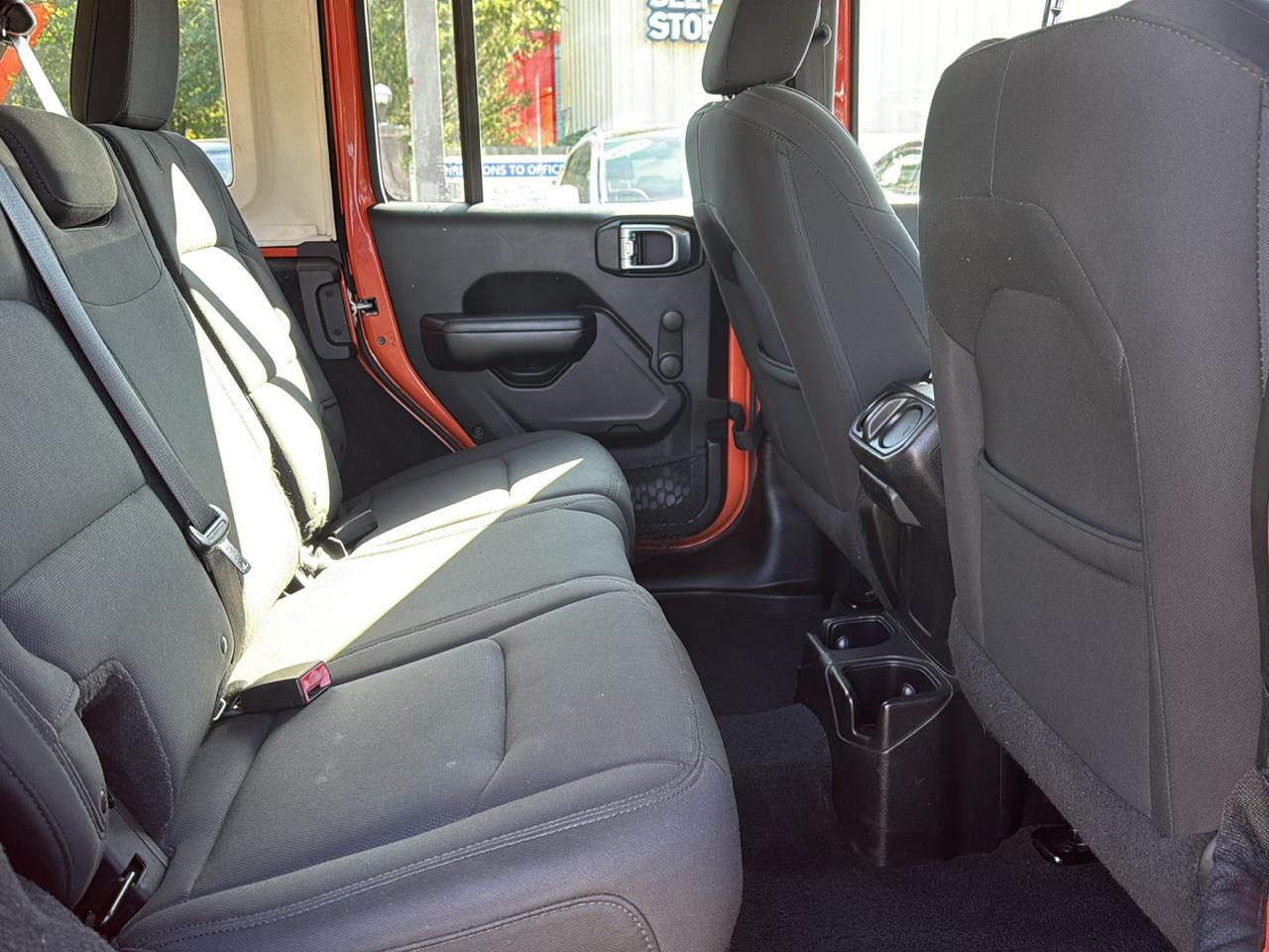 Jeep Wrangler Unlimited Sport 2018