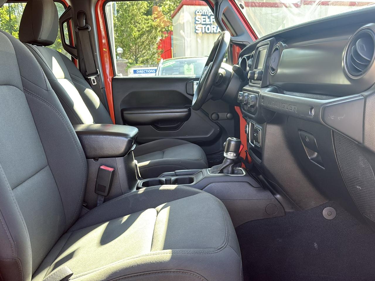 Jeep Wrangler Unlimited Sport 2018