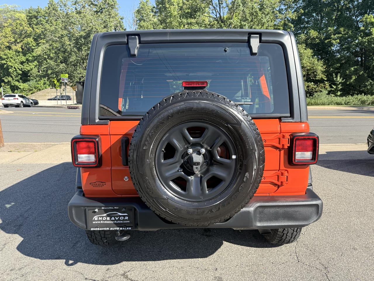 Jeep Wrangler Unlimited Sport 2018