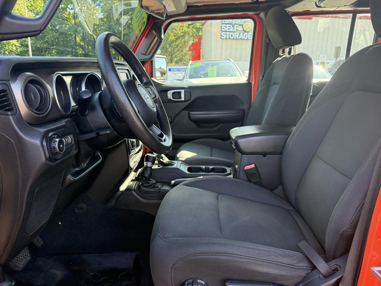 Jeep Wrangler Unlimited Sport 2018