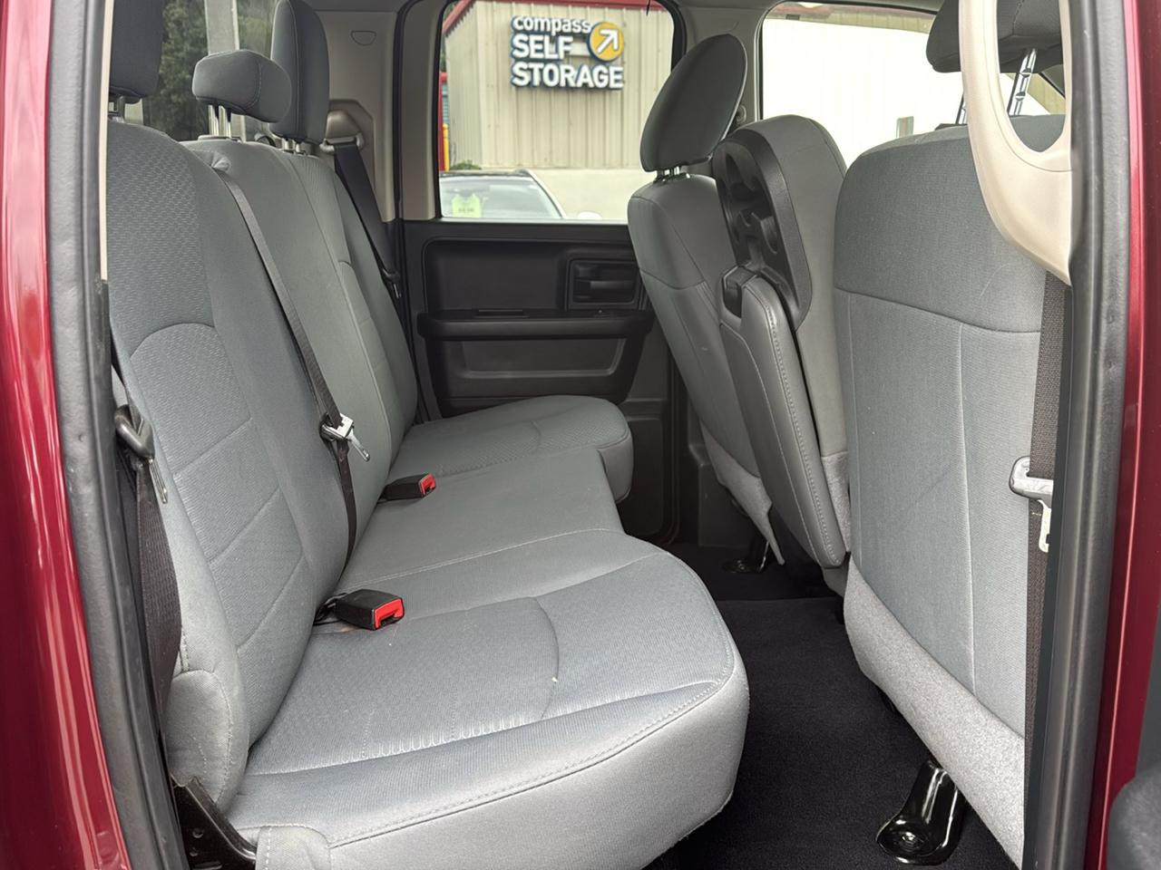 RAM 1500 Express 4x4 Crew Cab 5'7" Box 2018