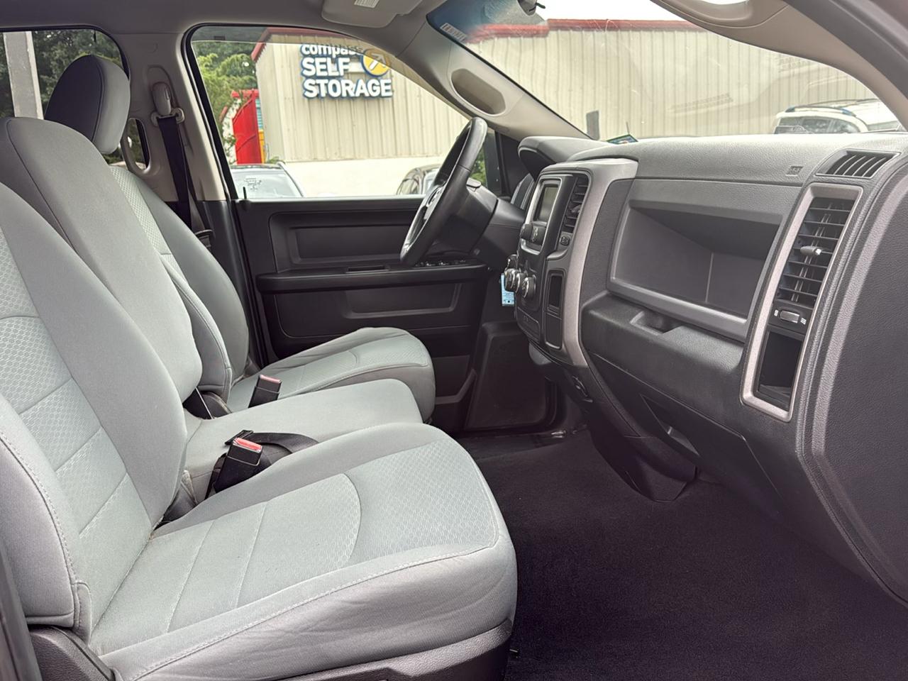 RAM 1500 Express 4x4 Crew Cab 5'7" Box 2018