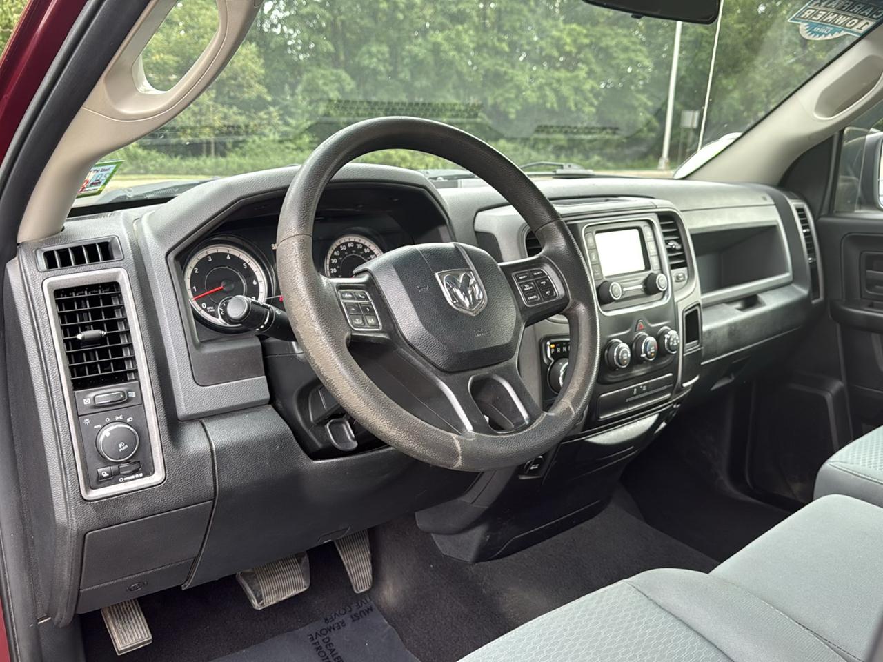 RAM 1500 Express 4x4 Crew Cab 5'7" Box 2018