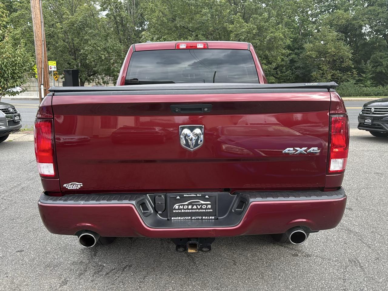 RAM 1500 Express 4x4 Crew Cab 5'7" Box 2018