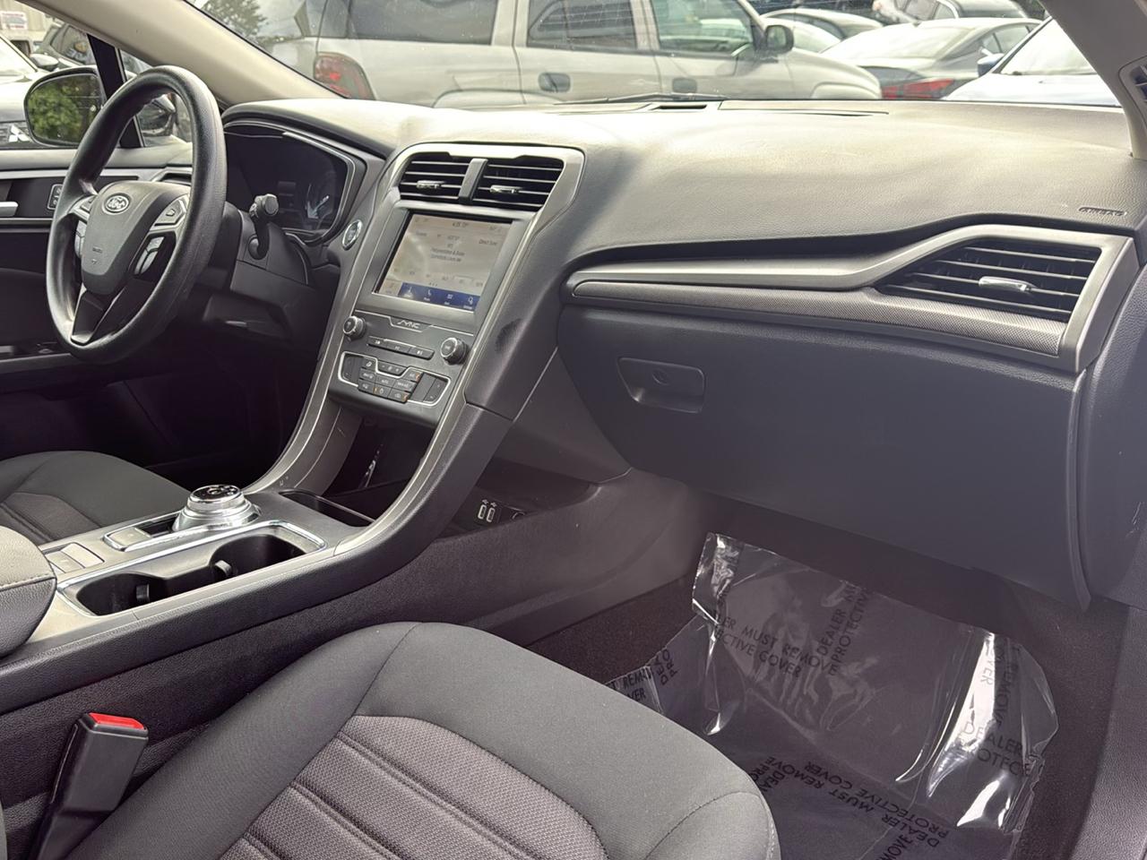 Ford Fusion SE 2020