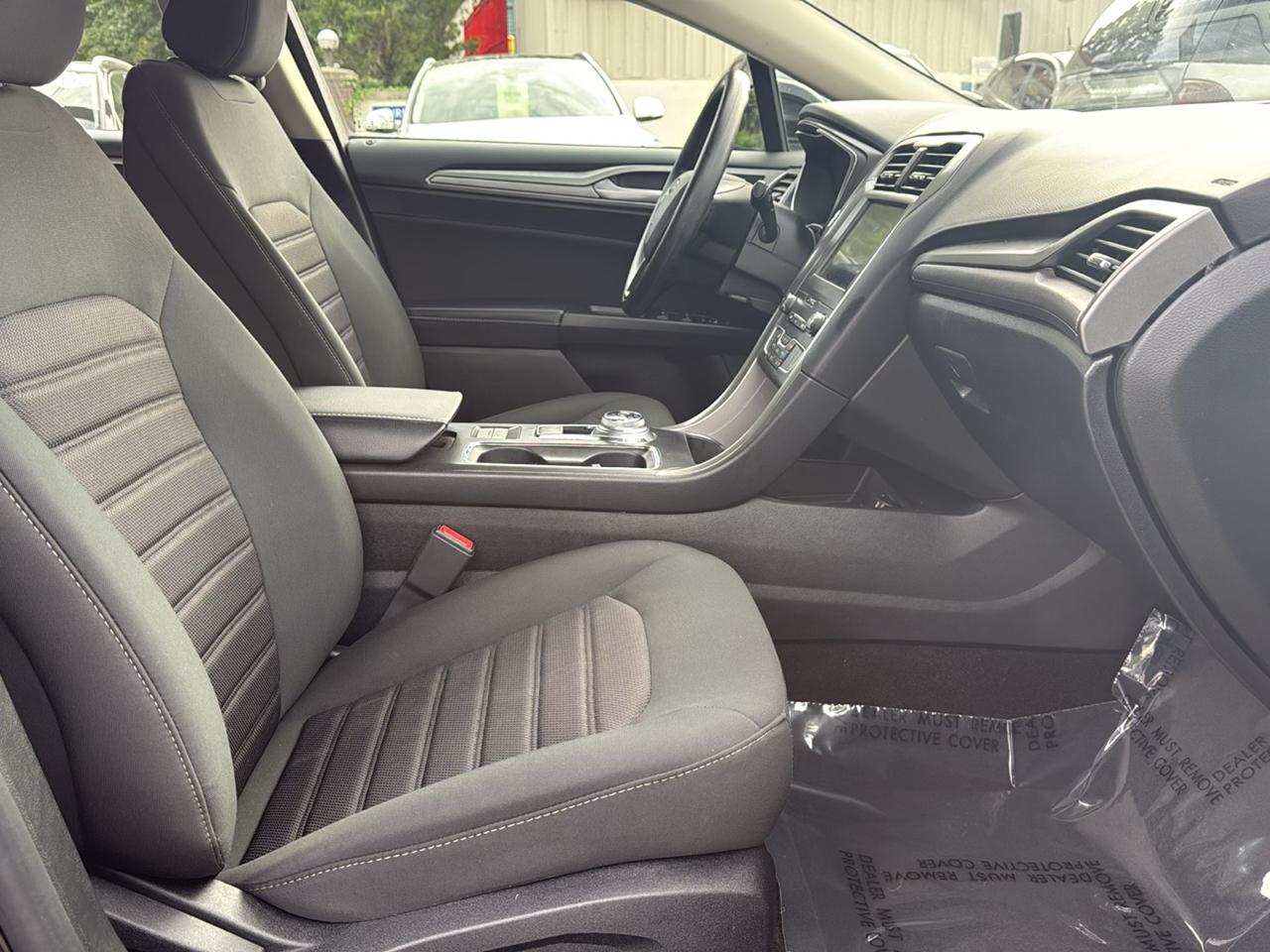 Ford Fusion SE 2020
