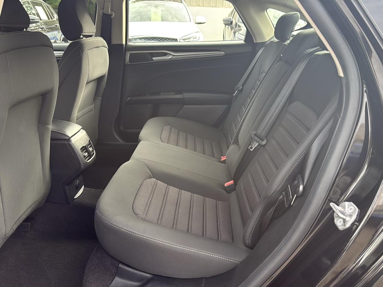 Ford Fusion SE 2020