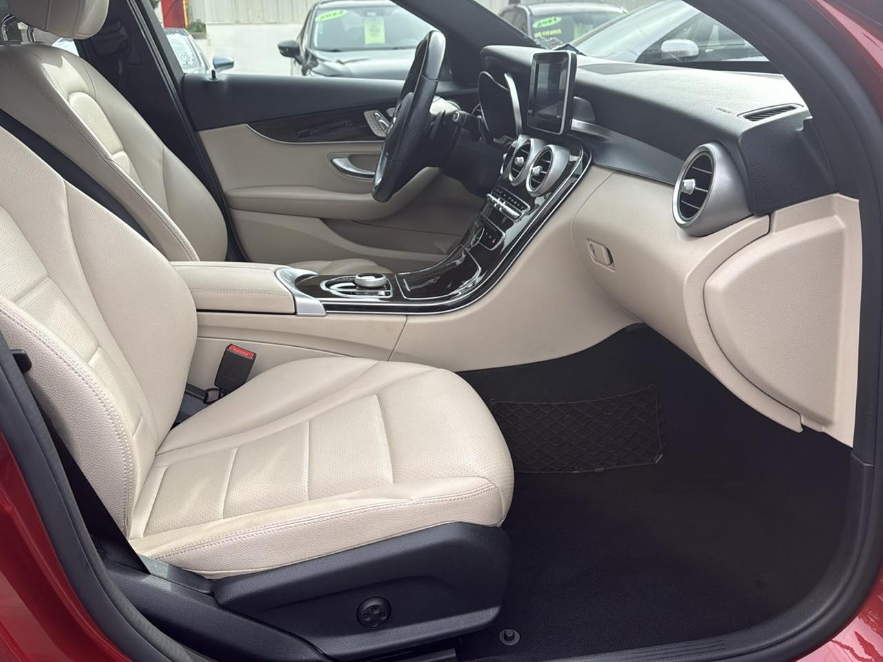 Mercedes-Benz C-Class C300 4MATIC Sedan 2018