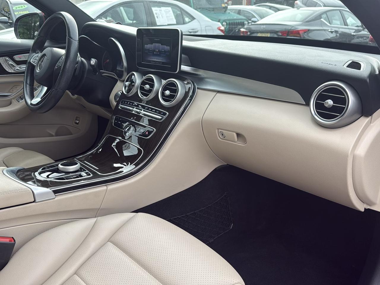 Mercedes-Benz C-Class C300 4MATIC Sedan 2018
