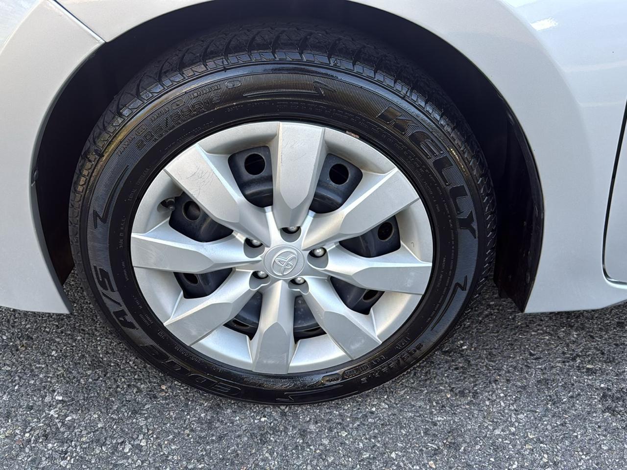 Toyota Corolla 4dr Sdn LE Auto 2016