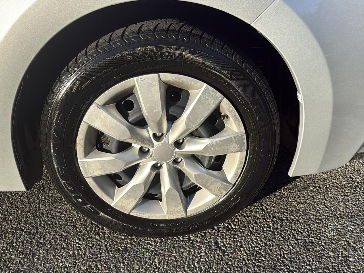 Toyota Corolla 4dr Sdn LE Auto 2016