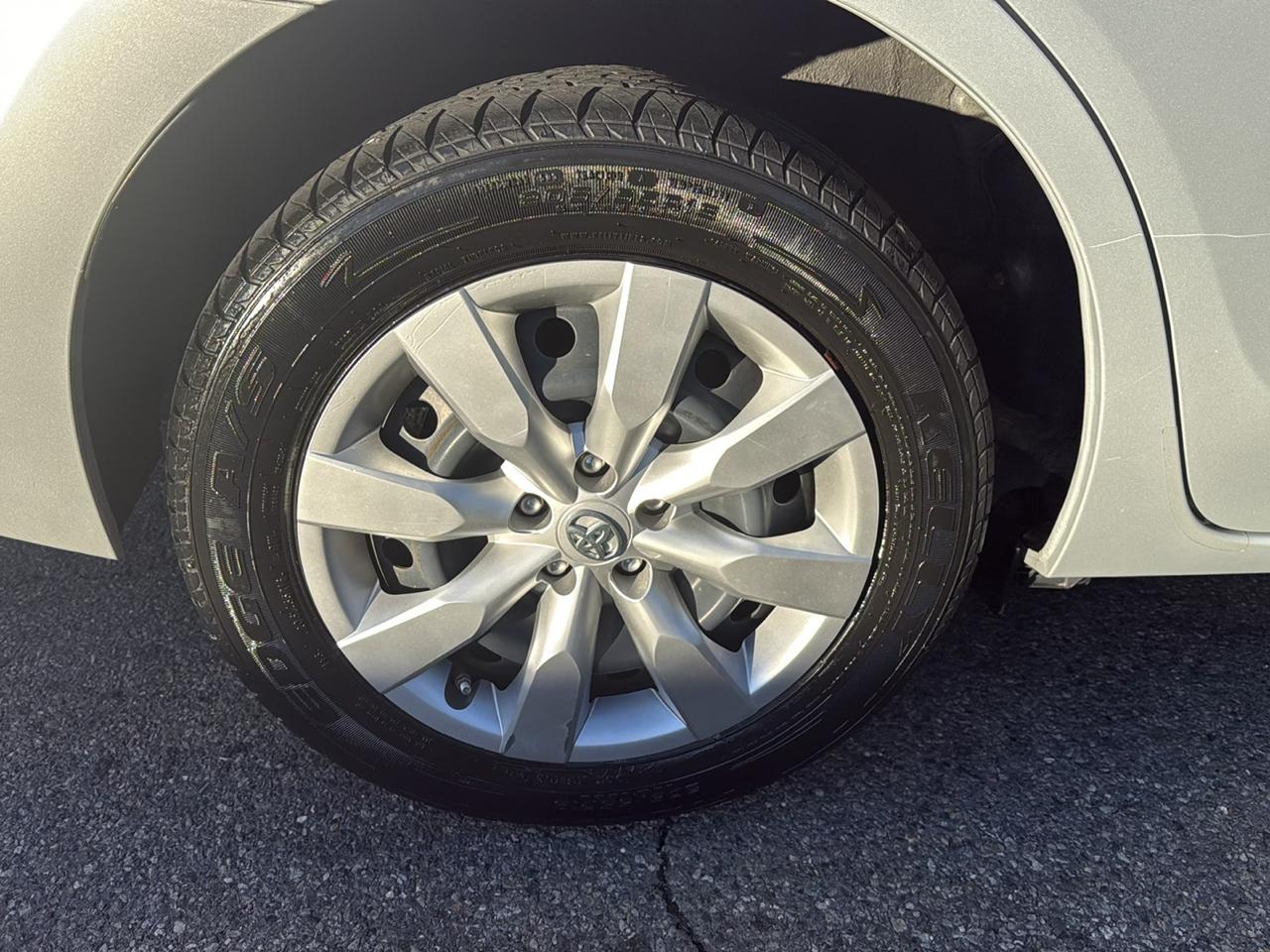 Toyota Corolla 4dr Sdn LE Auto 2016