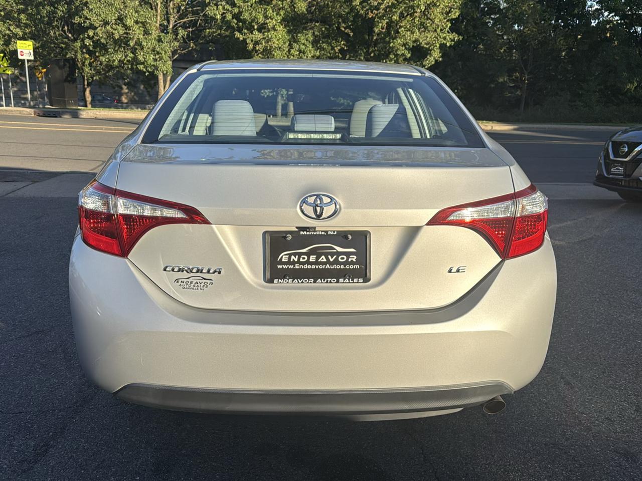 Toyota Corolla 4dr Sdn LE Auto 2016
