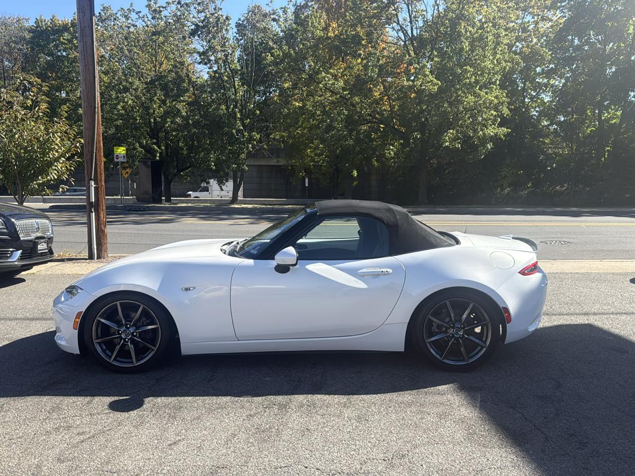 Mazda MX-5 Miata Grand Touring 6AT 2016