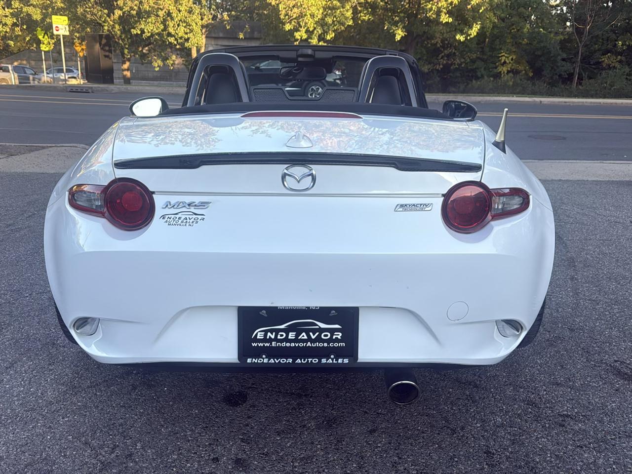 Mazda MX-5 Miata Grand Touring 6AT 2016