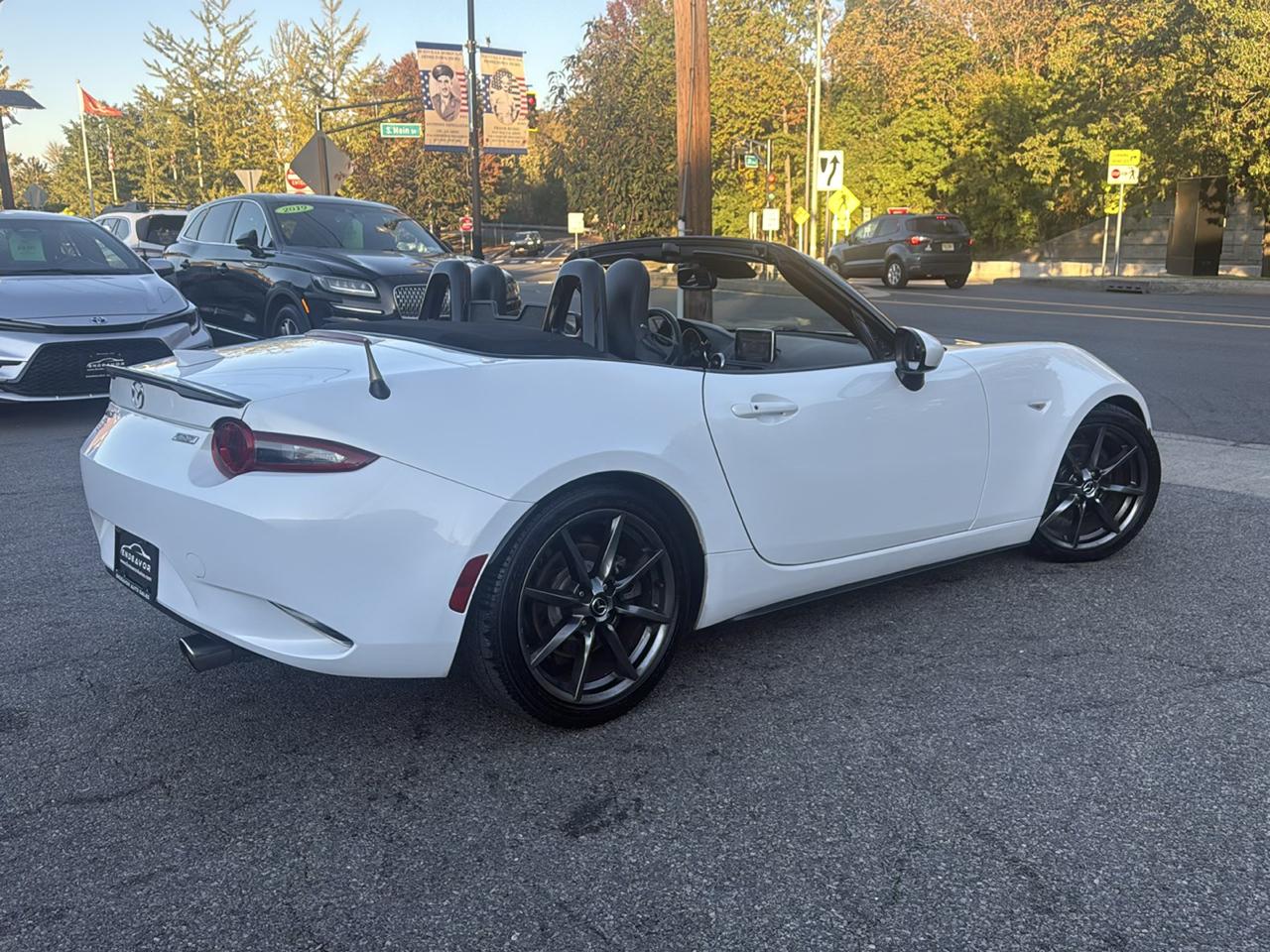 Mazda MX-5 Miata Grand Touring 6AT 2016