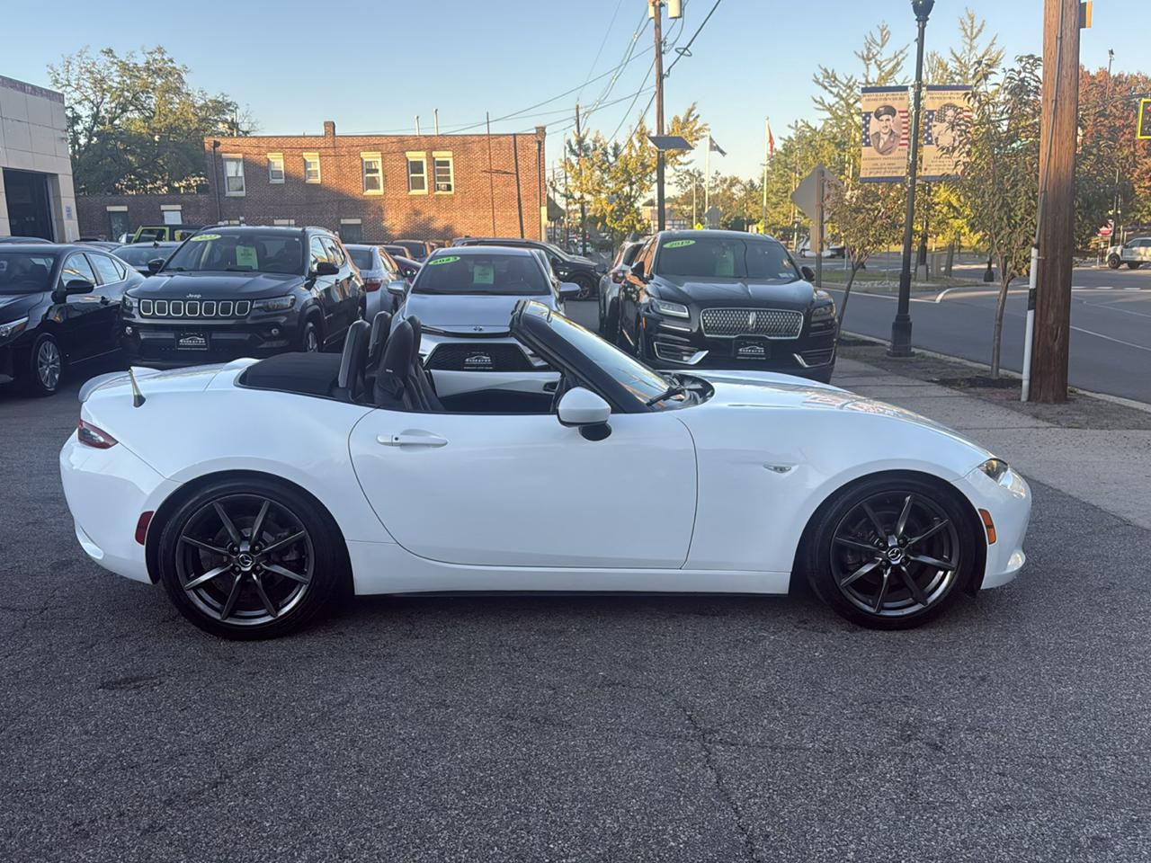 Mazda MX-5 Miata Grand Touring 6AT 2016