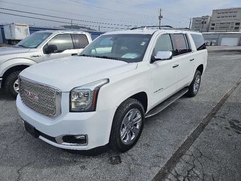 GMC Yukon XL SLT 4WD 2017