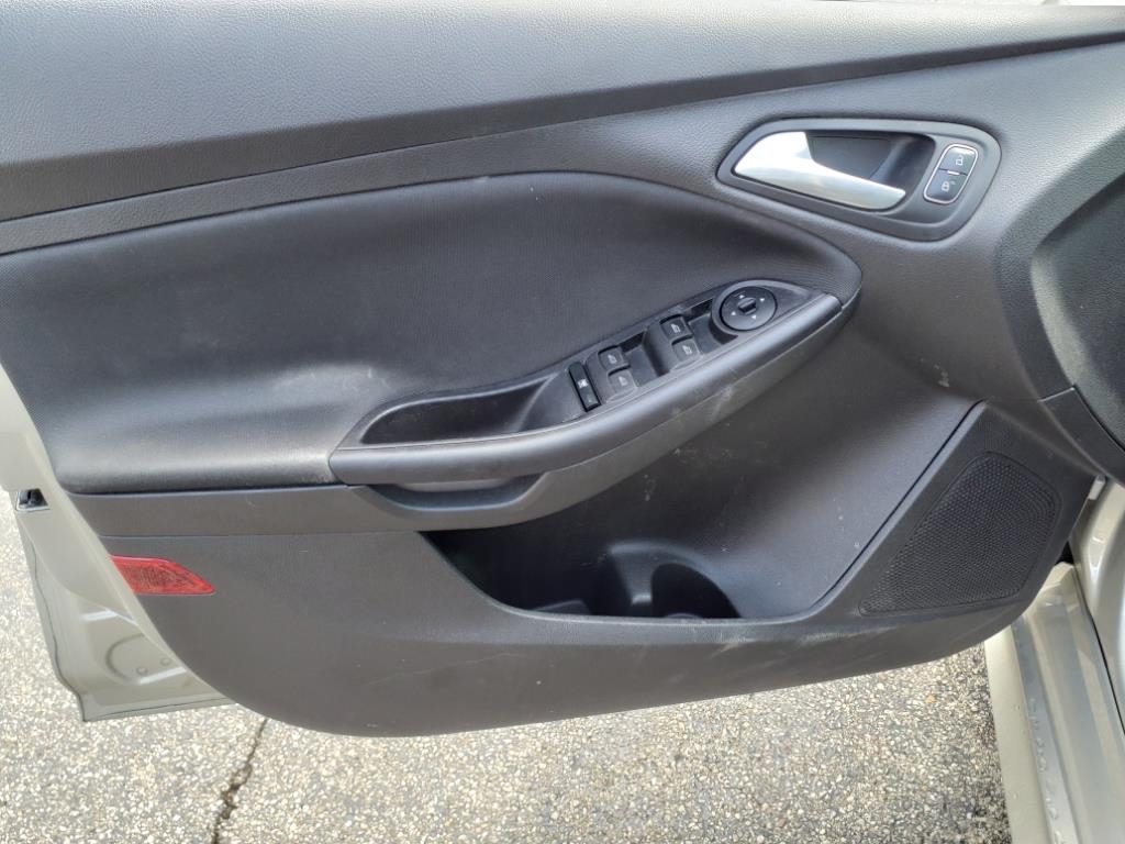 Ford Focus SE Sedan 2015 Ford Focus SE Sedan 2015