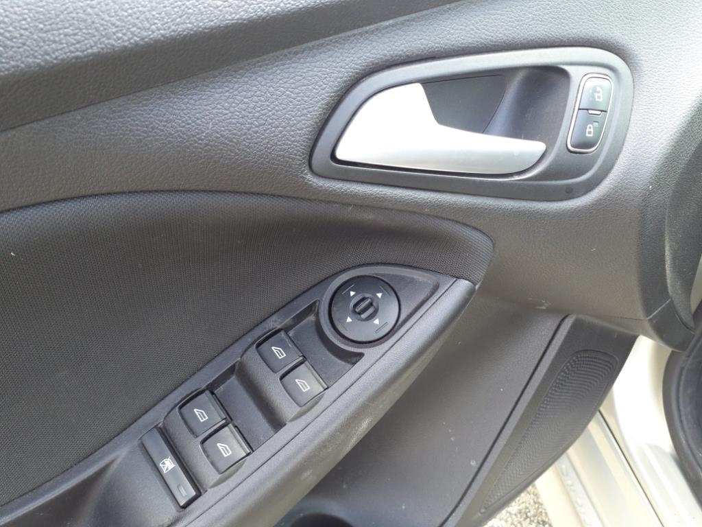 Ford Focus SE Sedan 2015 Ford Focus SE Sedan 2015