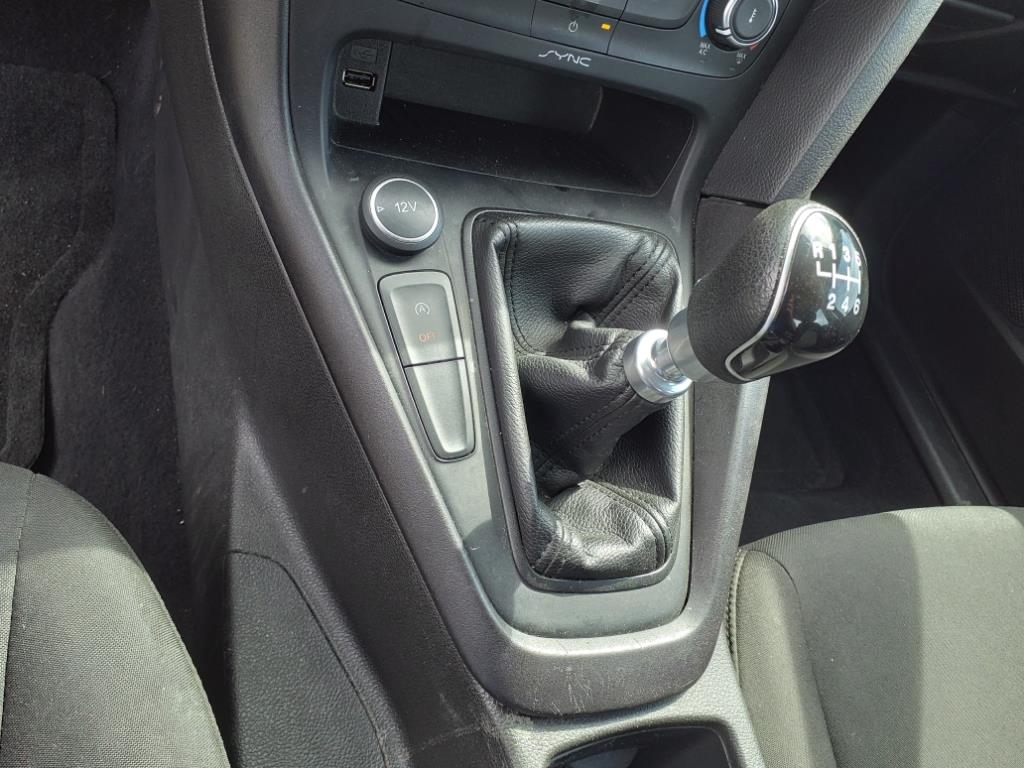 Ford Focus SE Sedan 2015 Ford Focus SE Sedan 2015
