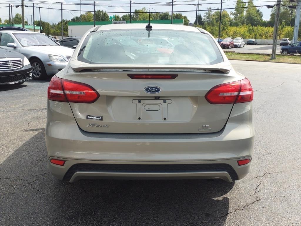 Ford Focus SE Sedan 2015