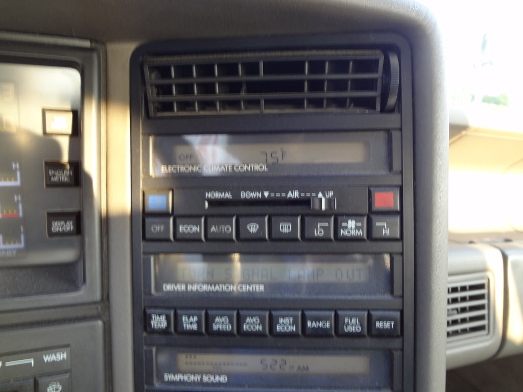 Cadillac Allante Base 1991