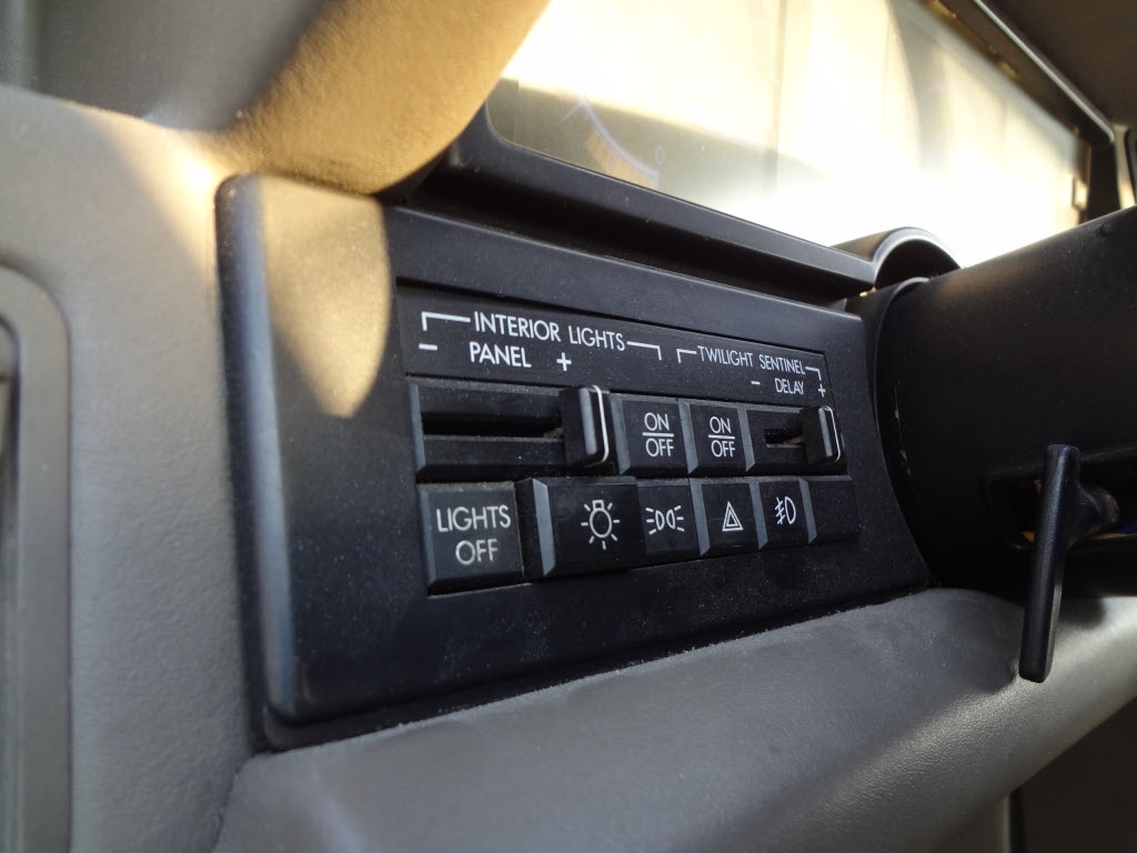 Cadillac Allante Base 1991