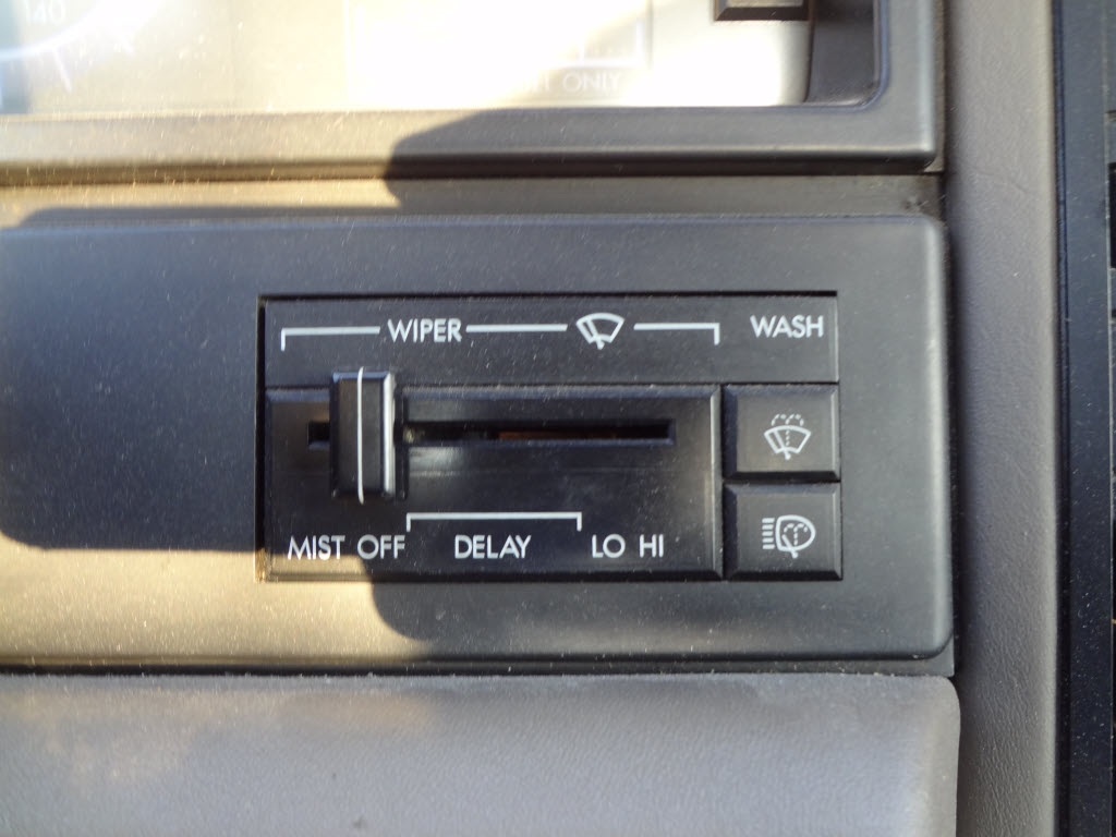 Cadillac Allante Base 1991