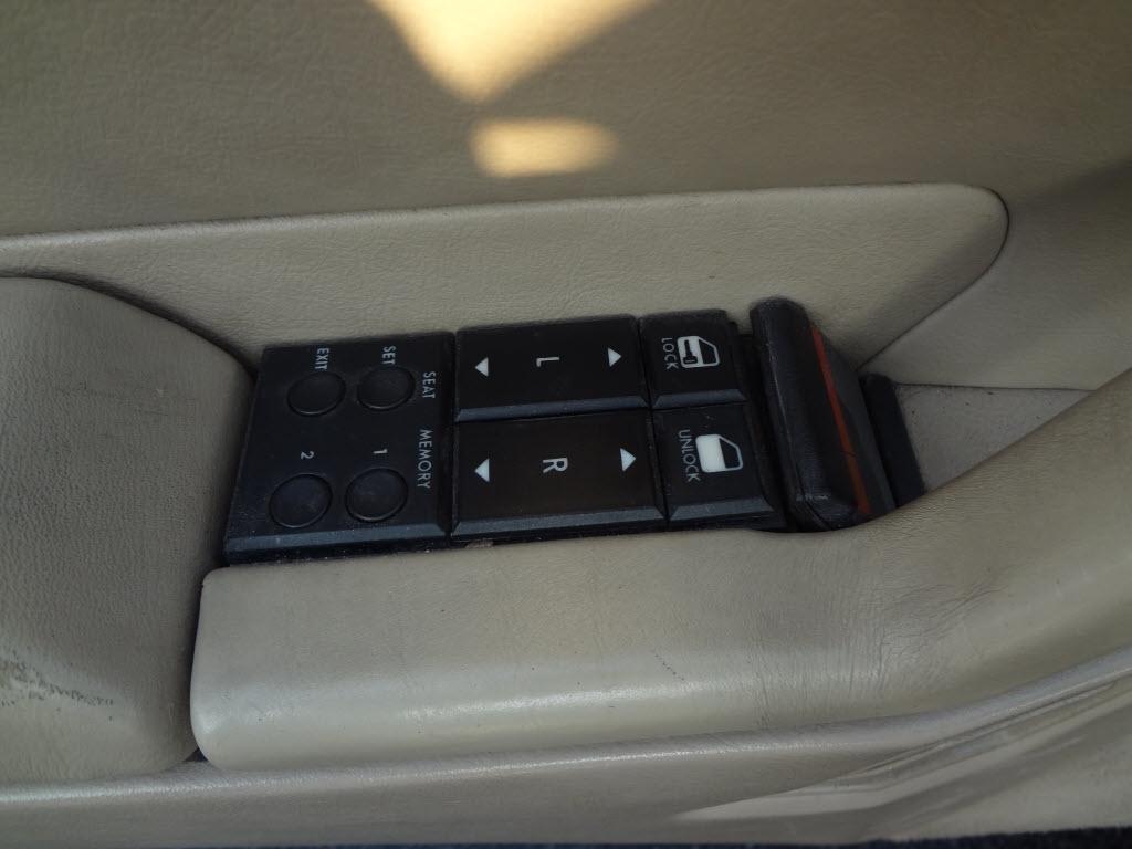 Cadillac Allante Base 1991