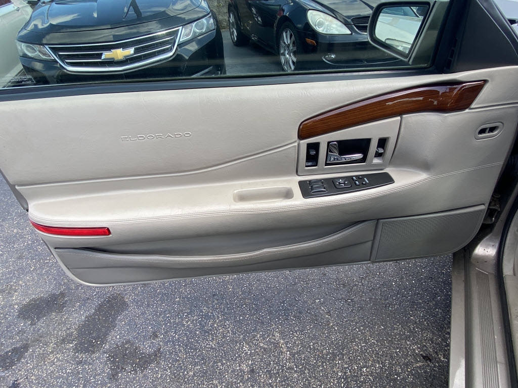 Cadillac Eldorado Base 2000