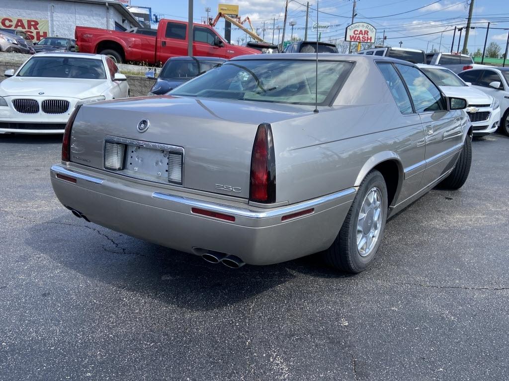 Cadillac Eldorado Base 2000