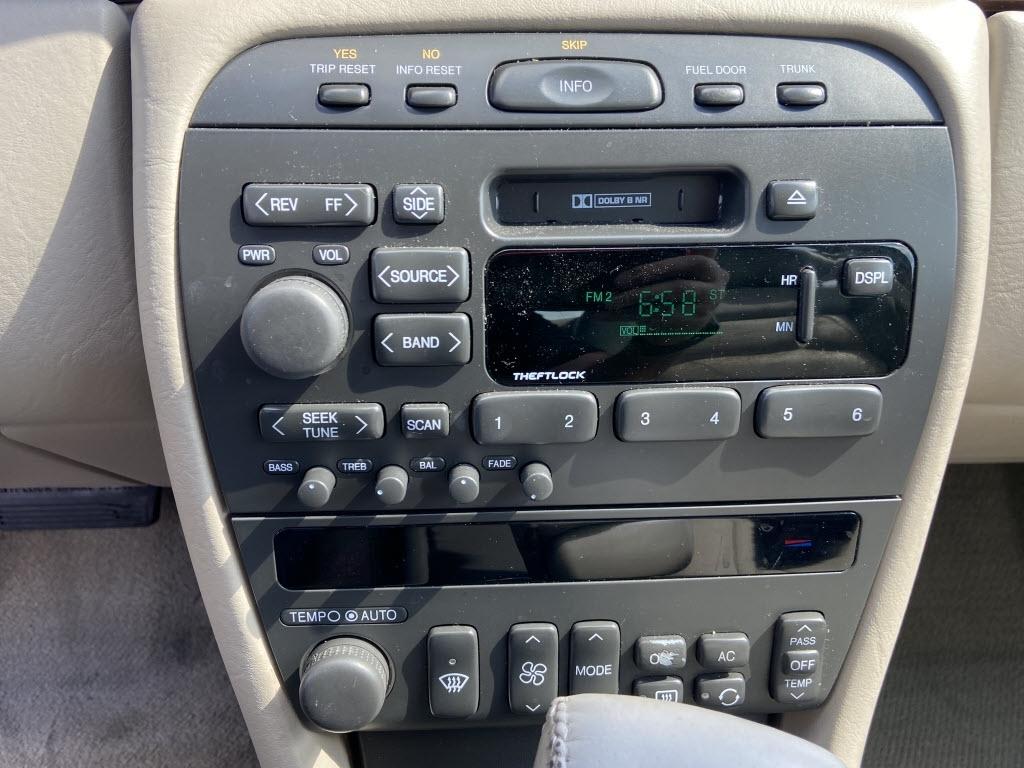 Cadillac Eldorado Base 2000