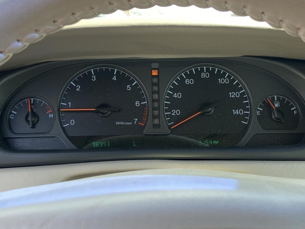 Cadillac Eldorado Base 2000