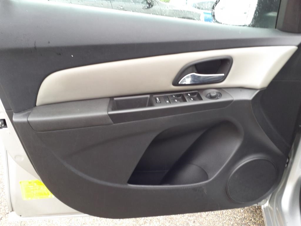 Chevrolet Cruze LS Auto 2015