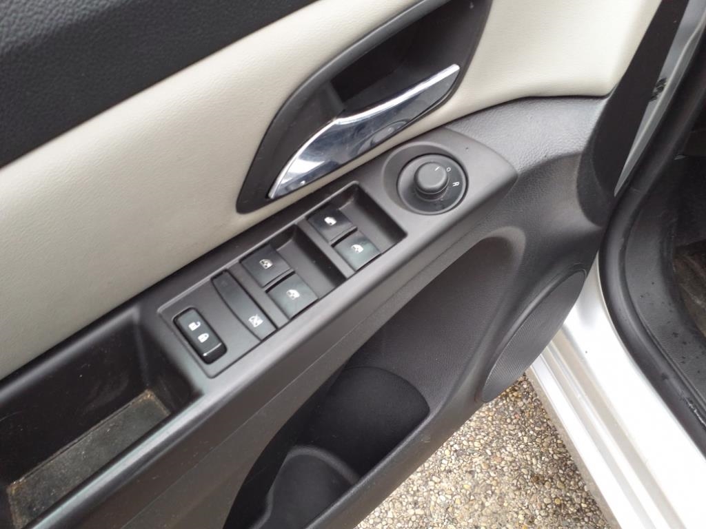 Chevrolet Cruze LS Auto 2015