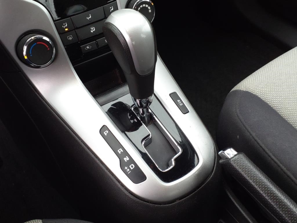 Chevrolet Cruze LS Auto 2015