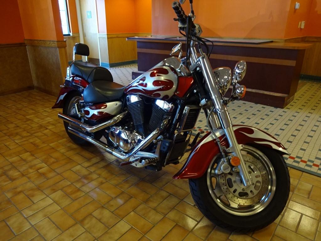 Suzuki VL1500  2000