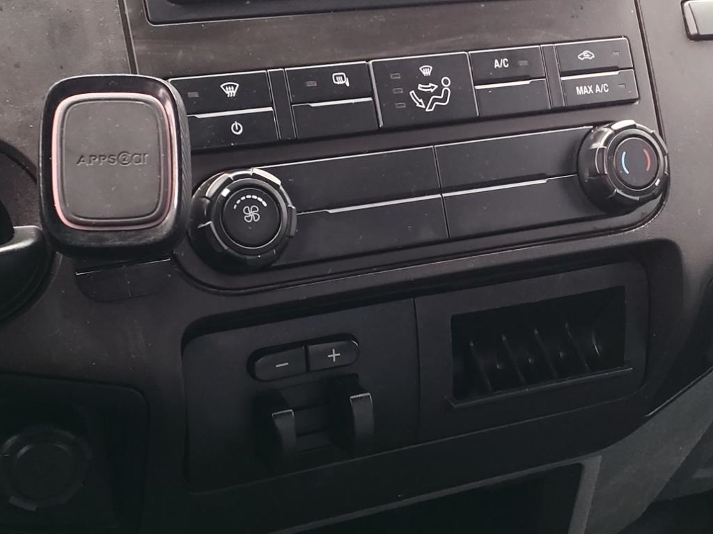 Ford F-350 SD King Ranch Crew Cab Long Bed DRW 2WD 2015