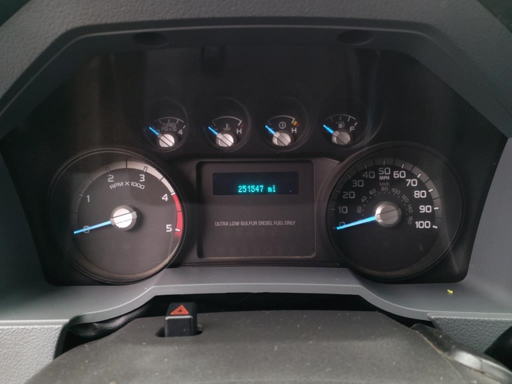 Ford F-350 SD King Ranch Crew Cab Long Bed DRW 2WD 2015