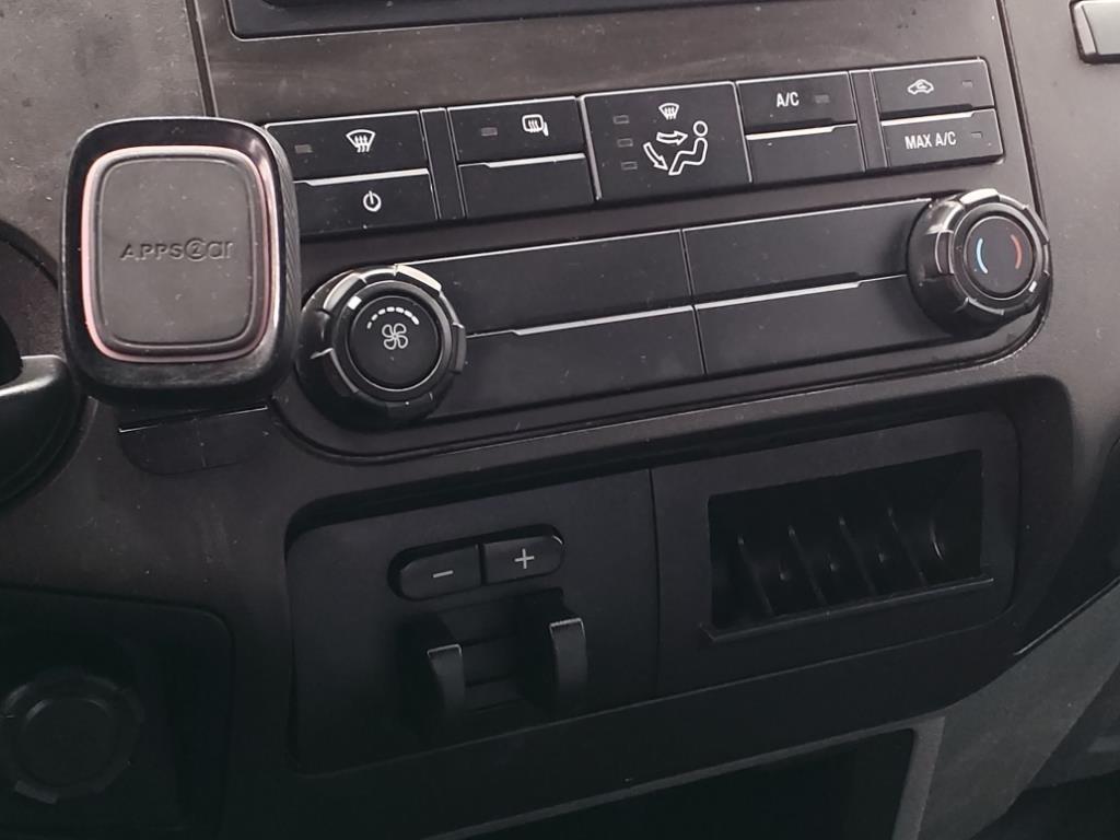 Ford F-350 SD King Ranch Crew Cab Long Bed DRW 2WD 2015